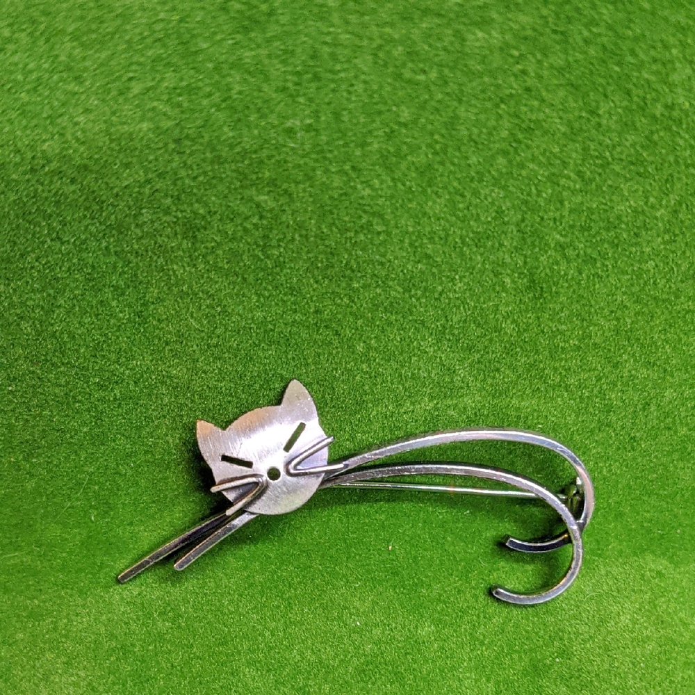 BEAUCRAFT Vintage Signed Sterling Silver Cat Brooch **Host Pick**